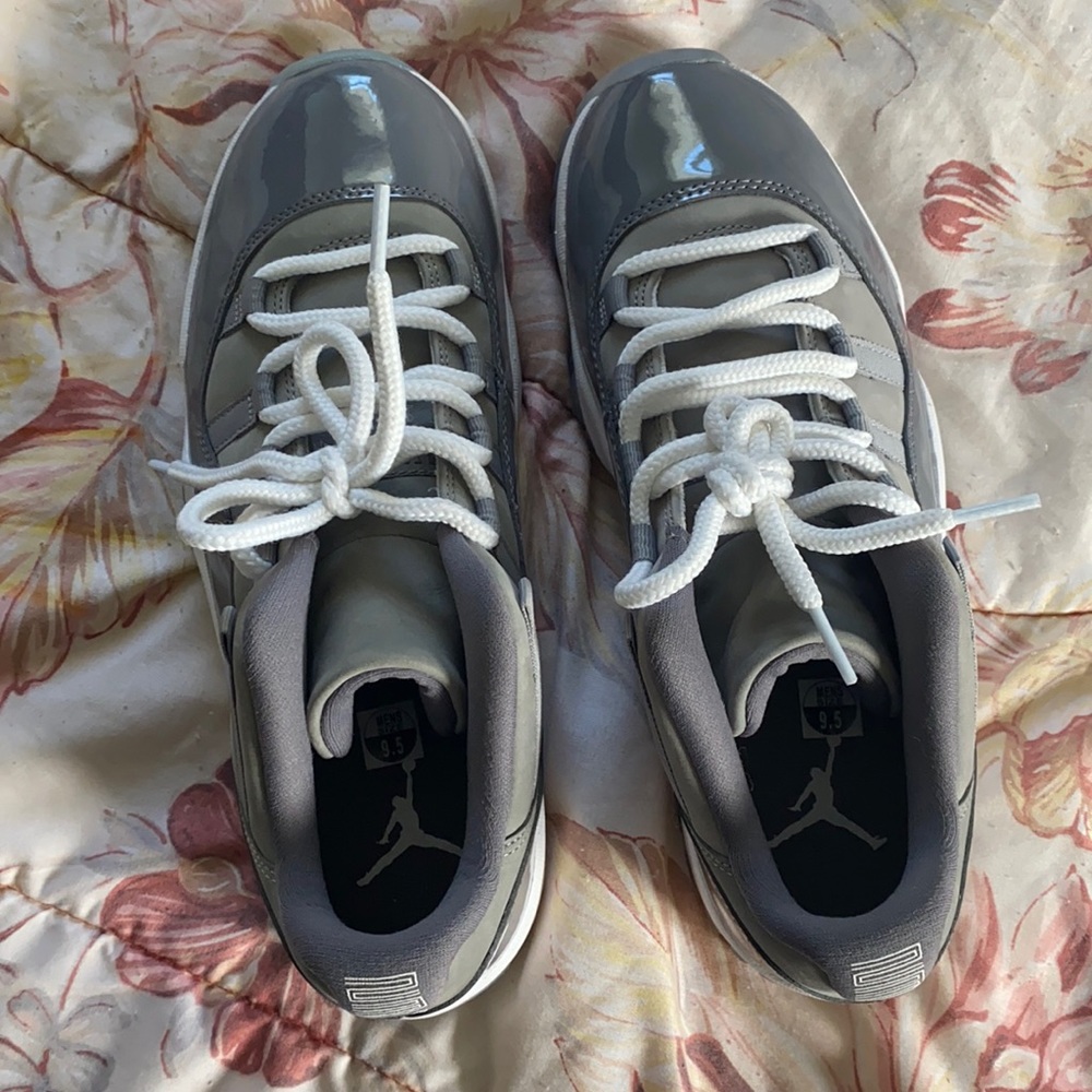 Jordans concords size 9.5M